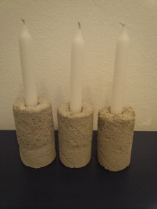 Beton-Kerzenständer