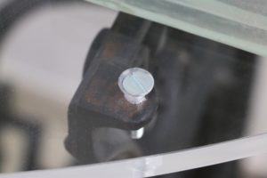 Nähmaschinentisch Upcycling mit Plexiglas making of