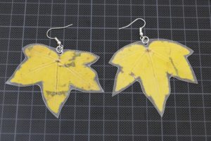 Herbstliche Blätterohrringe