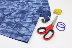 DIY einfärbiges Batik Haarband Material