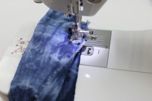 DIY einfärbiges Batik Haarband making-of Nähanleitung