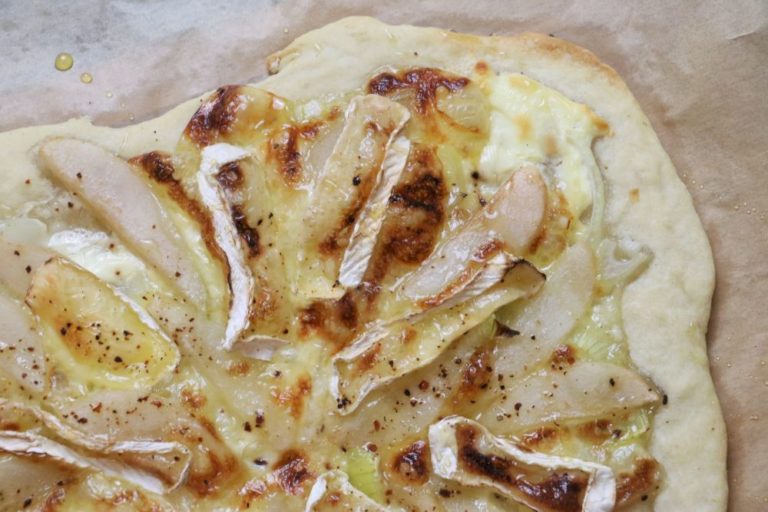 Birnen Camembert Flammkuchen - DO-ITeria Birnen Camembert Flammkuchen - DO-ITeria